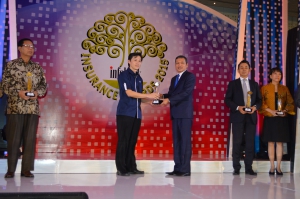 Asuransi Astra Raih Infobank Award 2015