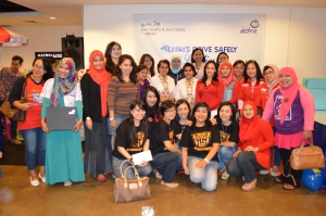 Peringati Hari Kartini Garda Oto Gelar Edukasi Berkendara Aman dan Literasi Keuangan