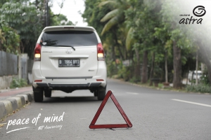 4 Waktu Yang Tepat Untuk Menggunakan Lampu Hazard