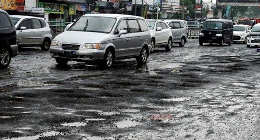 Sering Melewati Jalan Rusak, Kaki-kaki Mobil Wajib Diurut