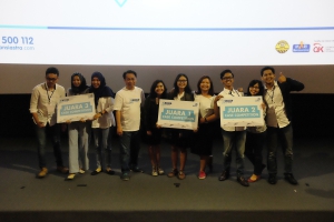 Santosa, CEO Asuransi Astra bersama para pemenang Z-Ideas wilayah 2