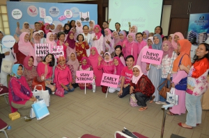 Keseruan peserta usai acara Garda Medika Octobreast di RS Premier Jatinegara