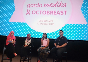 dr. Doddy Permadi (kanan) membawakan seminar tentang kanker payudara