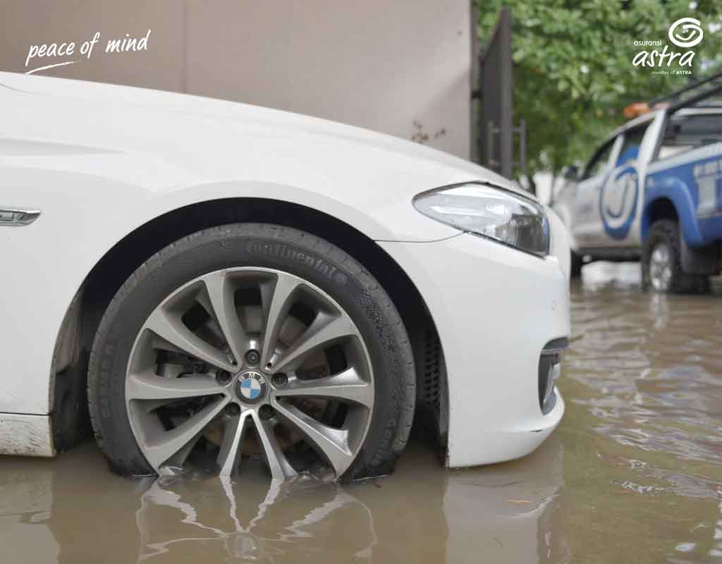 Tetap Tenang Klaim Asuransi Kendaraan Saat Terkena Bencana Alam