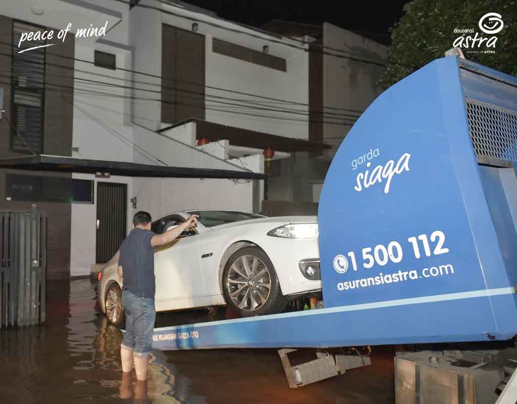 Tetap Tenang Klaim Asuransi Kendaraan Saat Terkena Bencana Alam 