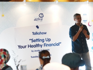 SVP Communication, Event, & Service Management Asuransi Astra, L. Iwan Pranoto saat memberikan kata sambutan.