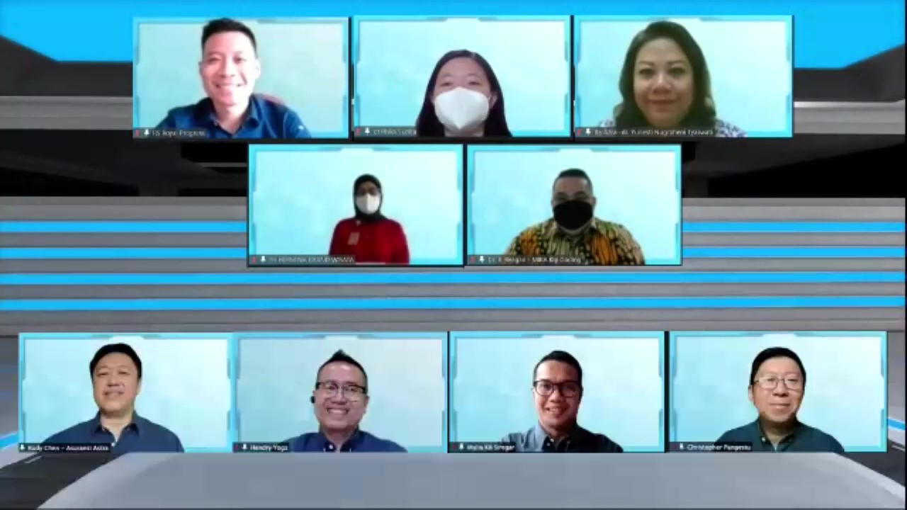 ajaran Direksi Asuransi Astra memberikan apresiasi kepada 5 The Best Provider dalam acara Garda Medika Provider Gathering 2021