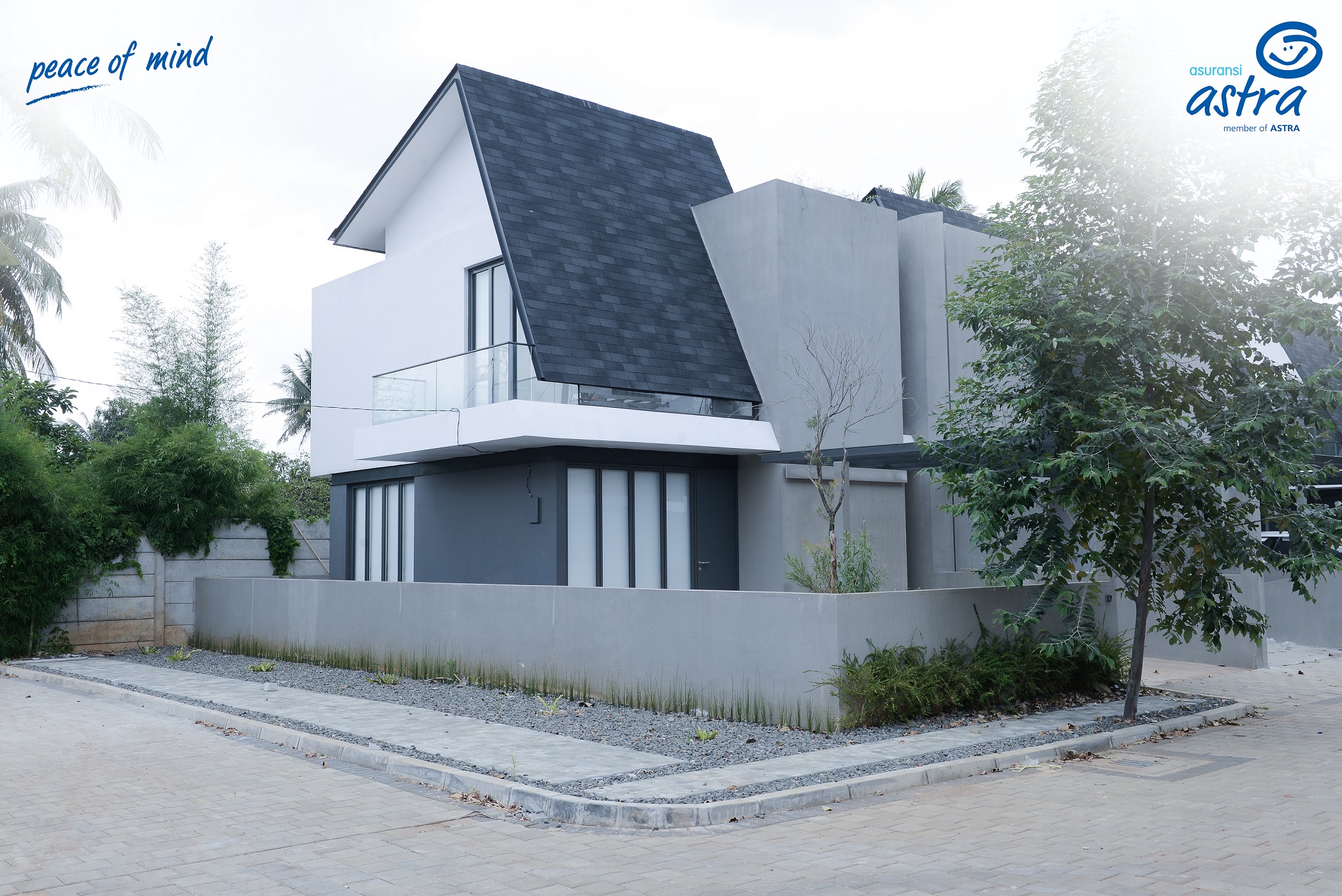 Berikan kenyamanan lebih bagi keluarga di rumah agar dapat merasakan peace of mind dengan perlindungan dari asuransi Garda Home