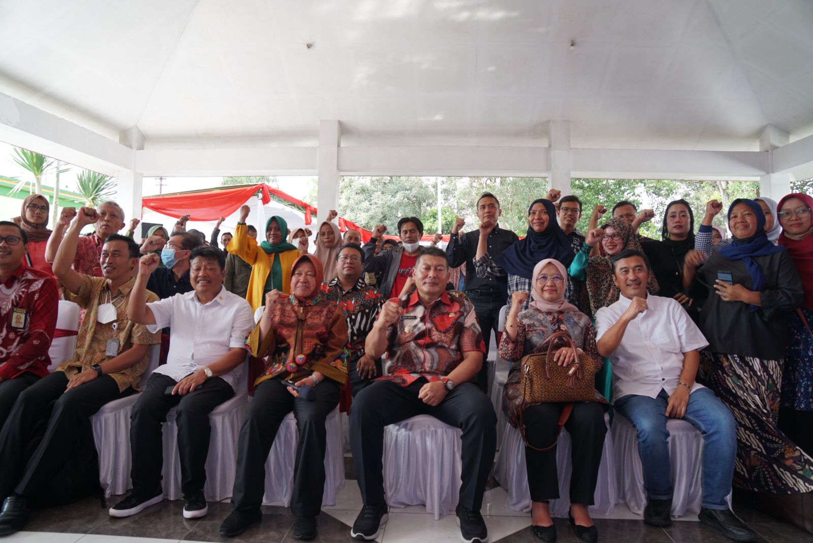 Bangkit Bersama, Tinggalkan Tragedi: Asuransi Astra bersama Kemensos Salurkan Dana Pendidikan Kepada Anak Korban Tragedi Kanjuruhan