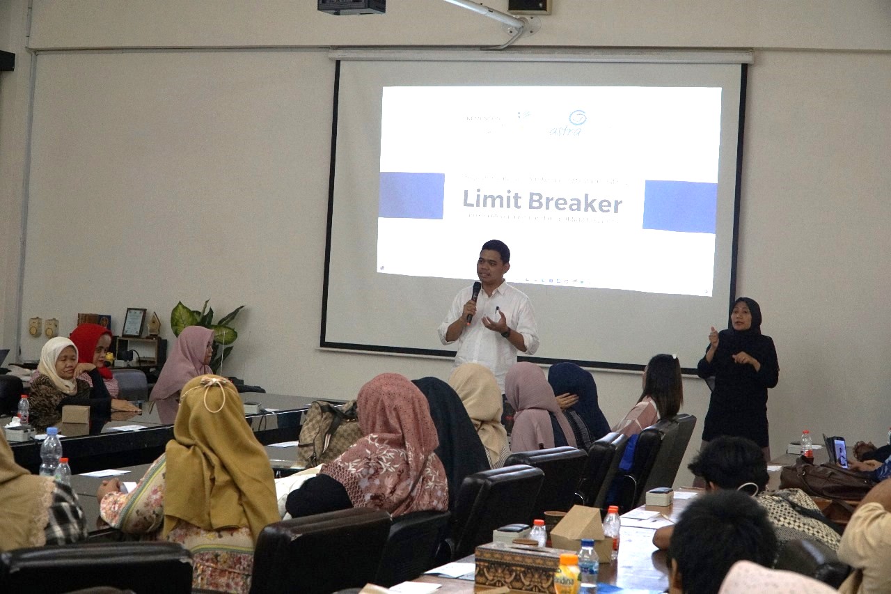 Dorong Pelaku UMKM Disabilitas Menuju Kemandirian dan Kesejahteraan, Asuransi Astra Hadirkan Program Kolaborasi ‘Limit Breaker’ di Sentra Terpadu Inten Soeweno Cibinong, Bogor