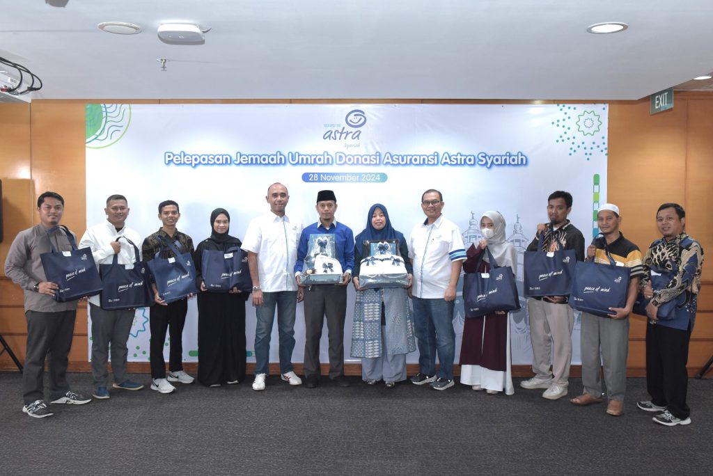 Asuransi Astra Wujudkan Peace of Mind dengan Berangkatkan Pelanggan Ibadah Umrah ke Tanah Suci